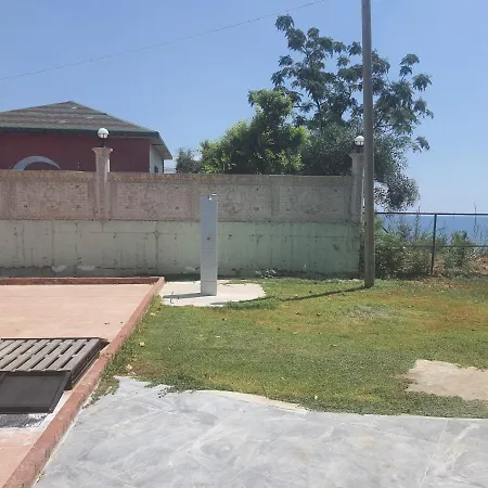 Karaca Pansiyon *