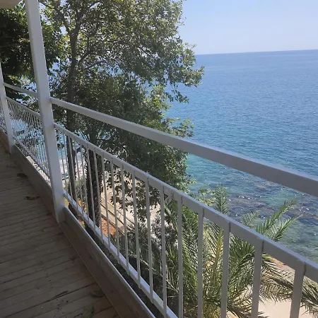Karaca Pansiyon
